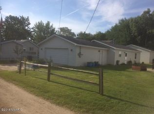 12967 Roughies Dr, Wayland, MI 49348
