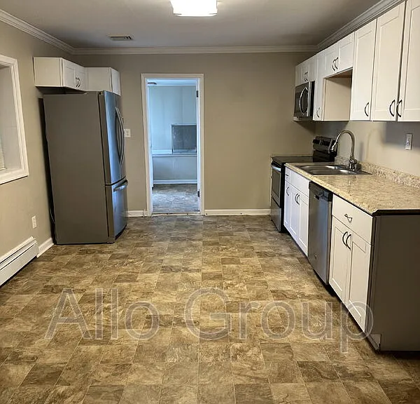 25 Martindale Dr — Photo 3