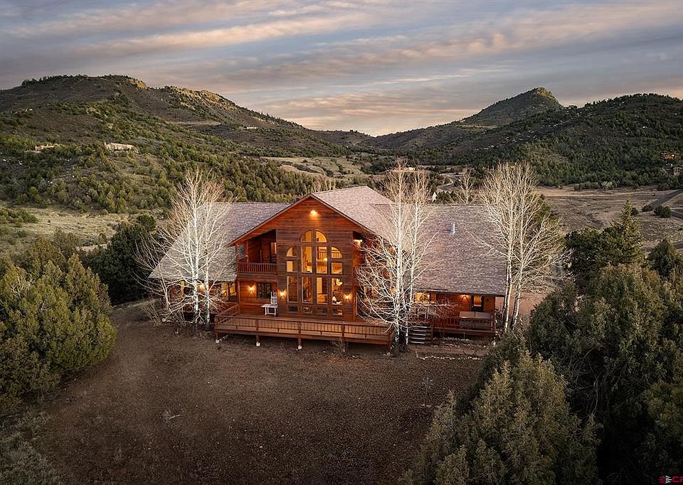 1st image of 1345 Heritage Road