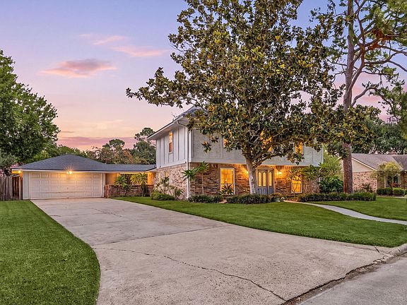 2nd image of 22214 Prince George Ln