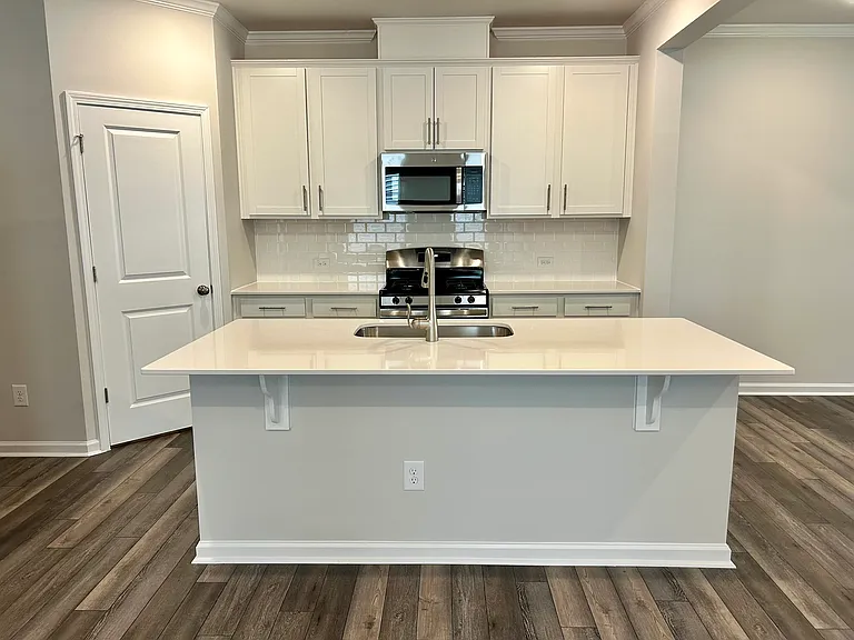 2209 Cape May Ln — Photo 9
