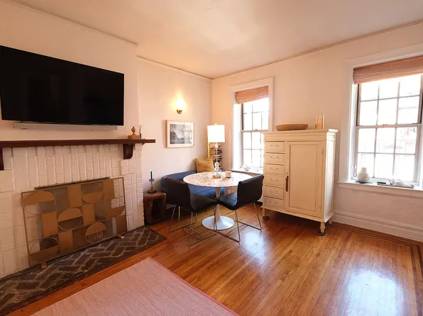 22 Grove St APT 4A, New York, NY 10014