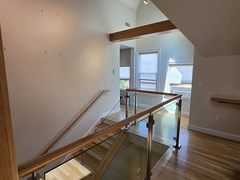 66 Oxford St #4 — Photo 8