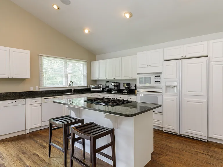 4 High Ridge Rd — Photo 5