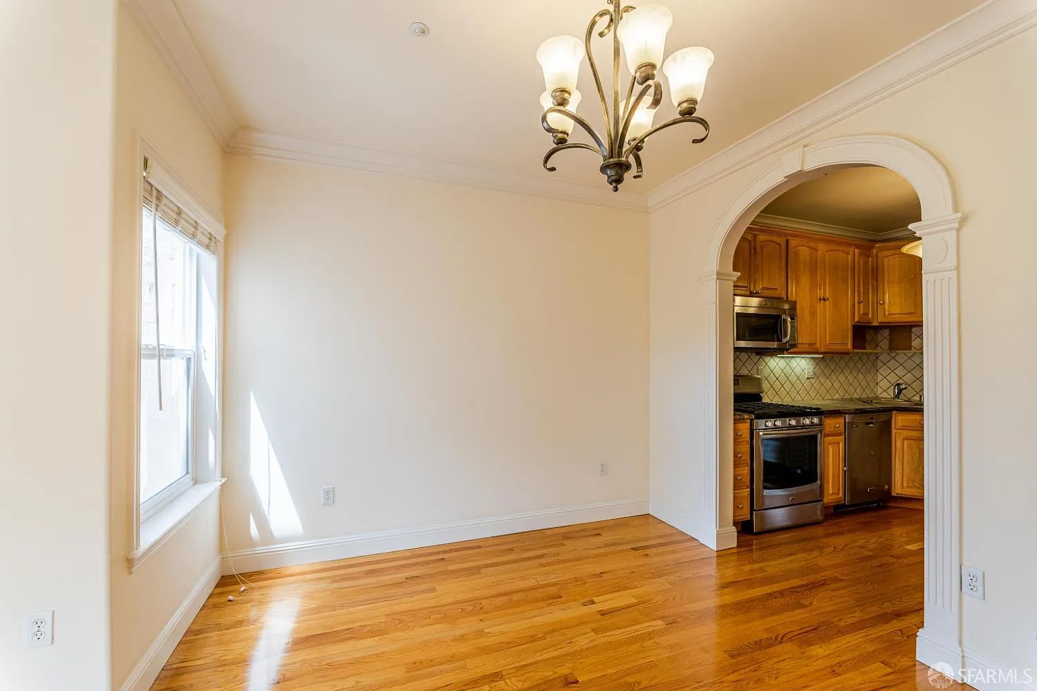 3 bed, 2.0 bath, $7,500 — Photo 3