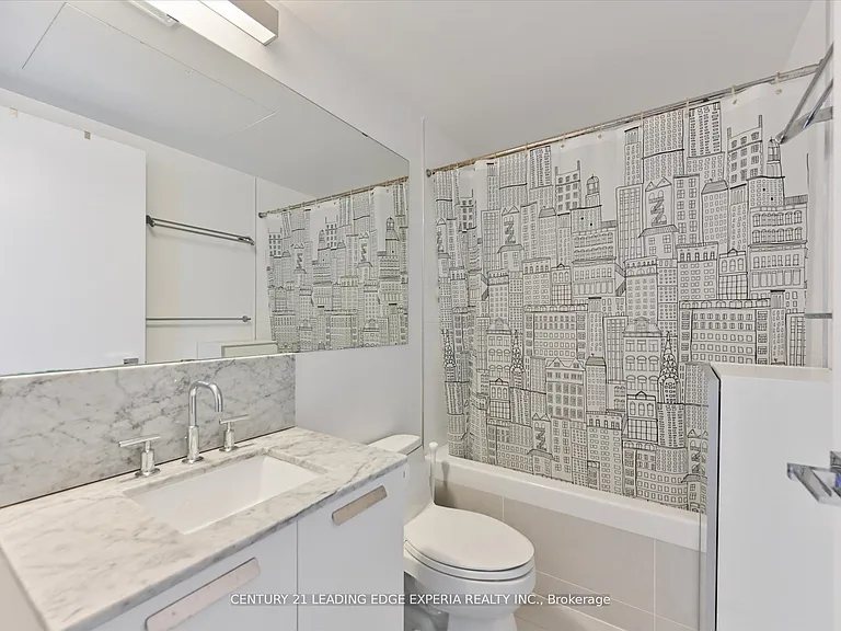 42 Charles St E #2309 — Photo 24