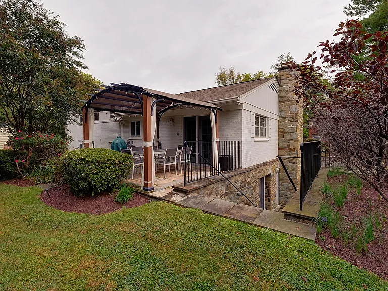 9420 Holland Ave — Photo 64