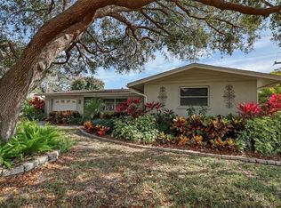 2920 Regatta Dr, Sarasota, FL 34231