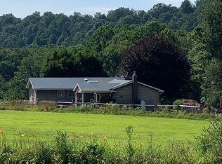 10 Willow Dr, Alburtis, PA 18011