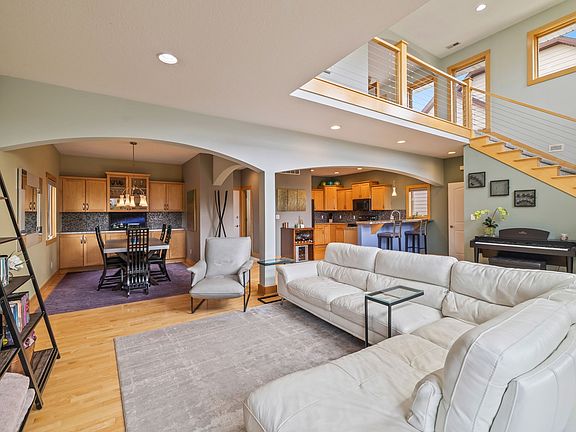 4th image of 5683 Long Meadow Ct