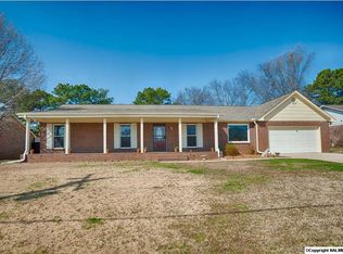 2711 Longfellow Dr SW, Decatur, AL 35603