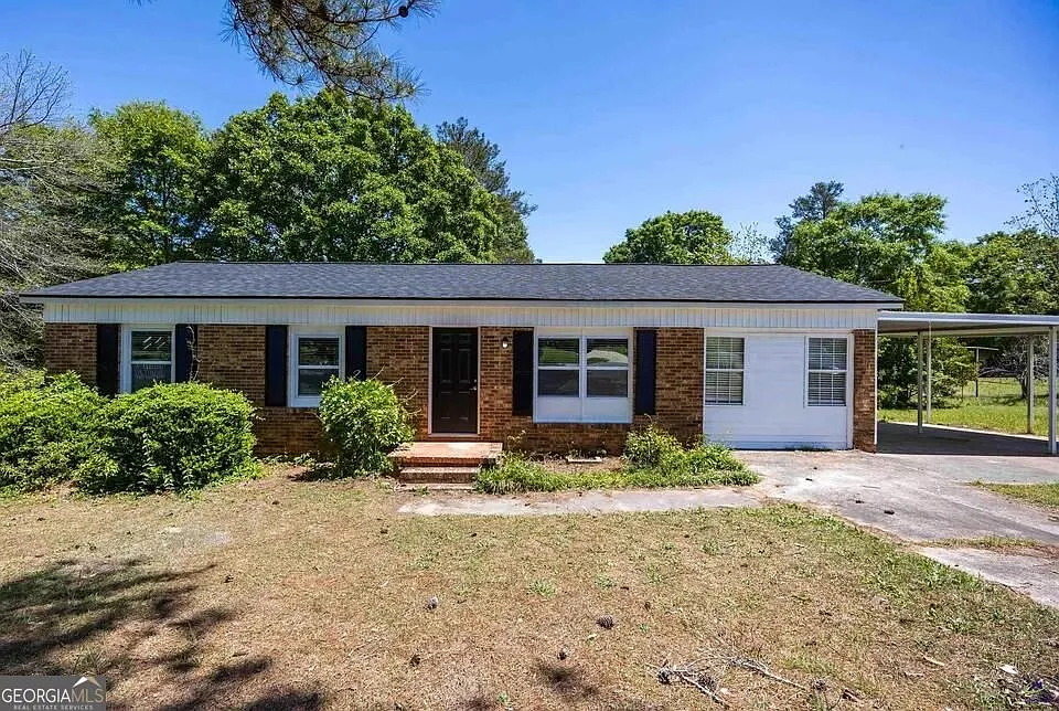 5 bed, 2.5 bath, 1940 sqft, $1,849 — Photo 1