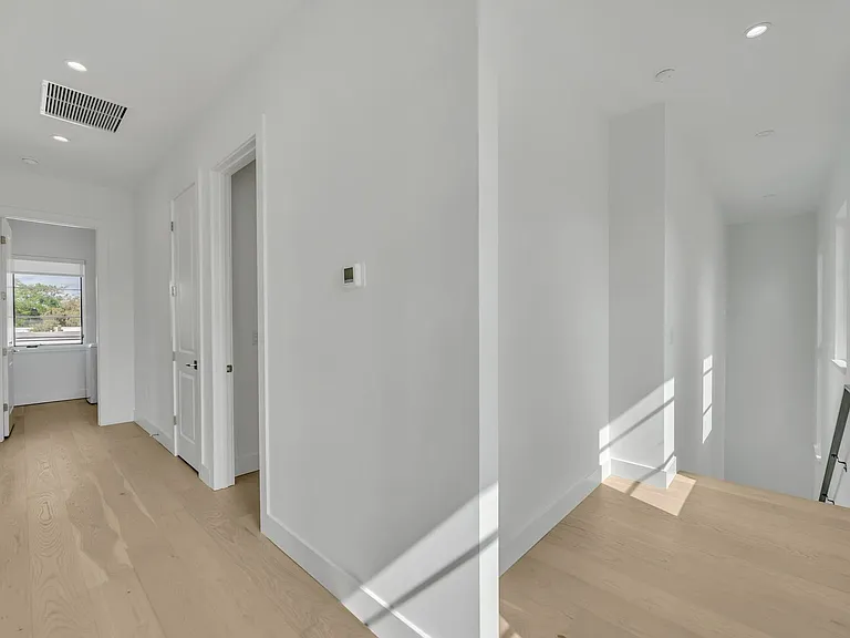 501 W Canton Ave — Photo 14