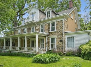 19 E Mill Rd, Long Valley, NJ 07853