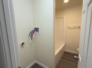 4104 E Hayes Pl, Sioux Falls, SD 57103