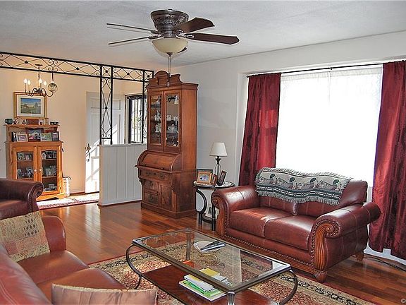 3rd image of 8008 Meadow Dr