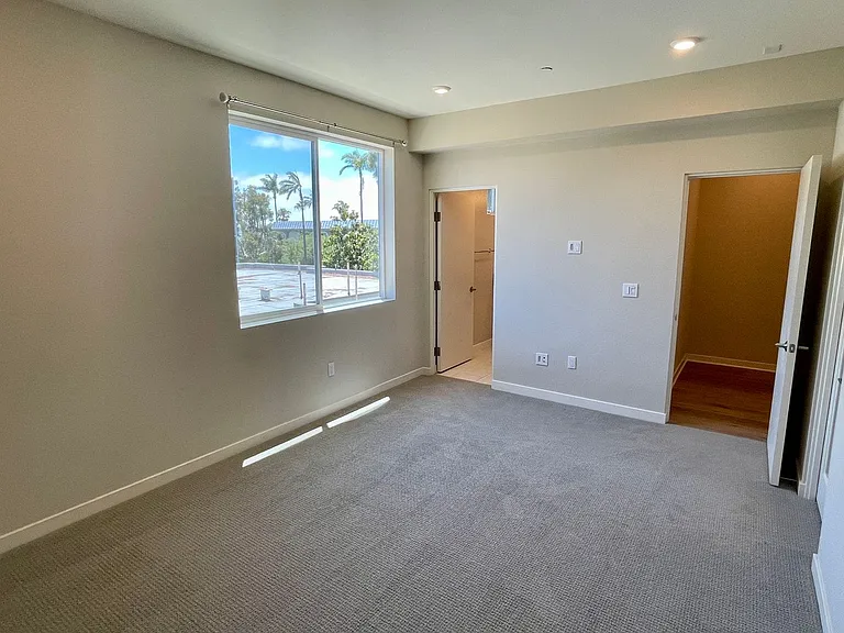 3535 3rd Ave — Photo 31
