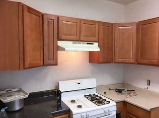 422 Spruce St, Camden, NJ 08103