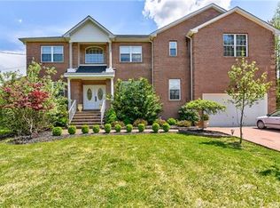 40 Brookside Rd, Millstone Township, NJ 08510