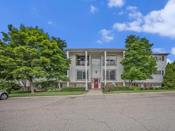 440 Baldwin Ave APT 70, Rochester, MI 48307