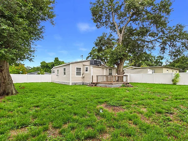 5001 Rena St — Photo 22