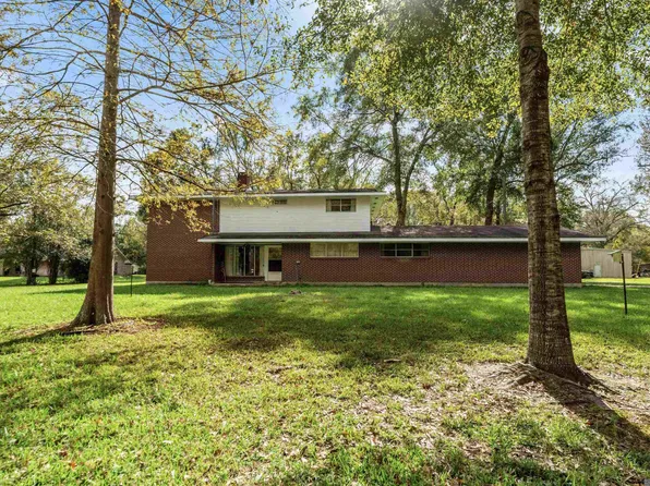 10906 McCullough Rd, Zachary, LA 70791