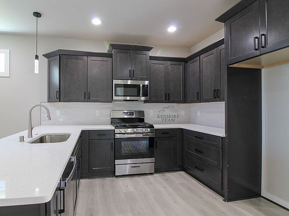 2nd image of 731 Rio Vista Loop