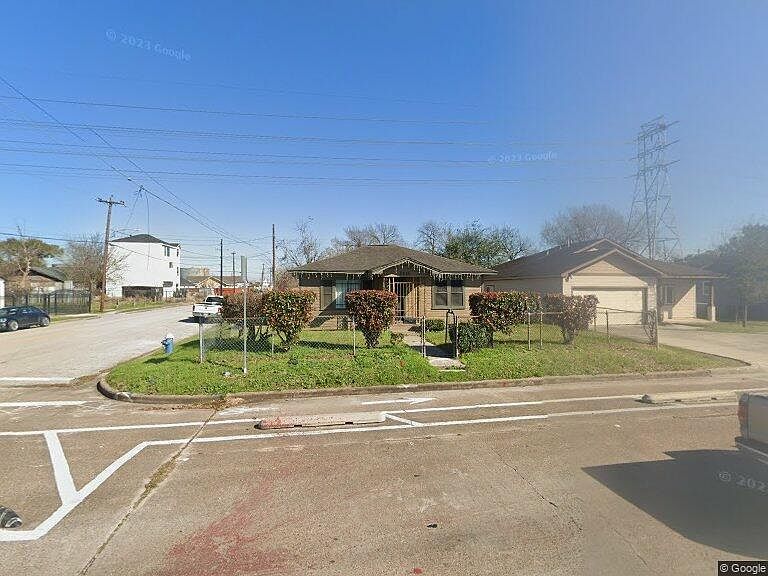 1st image of 3818 Hardy St