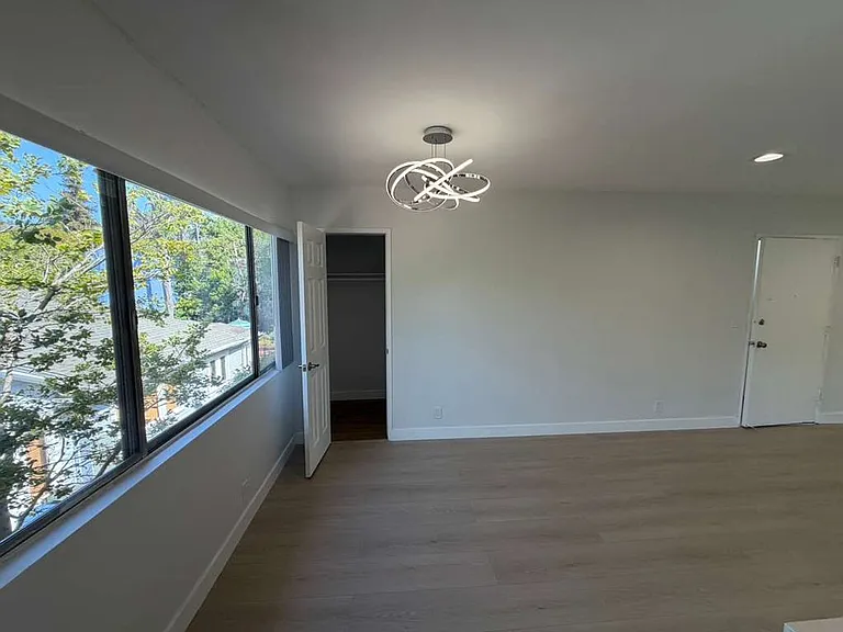 7607 Norton Ave — Photo 6