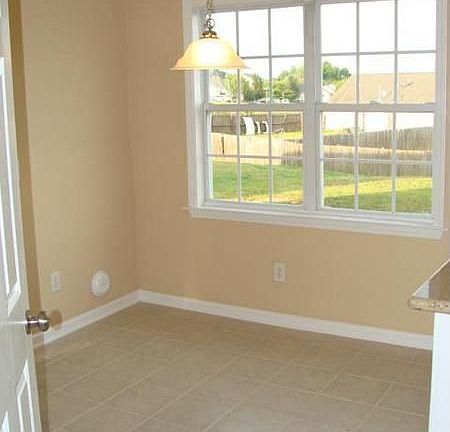 5th image of 10 Brentlen Way