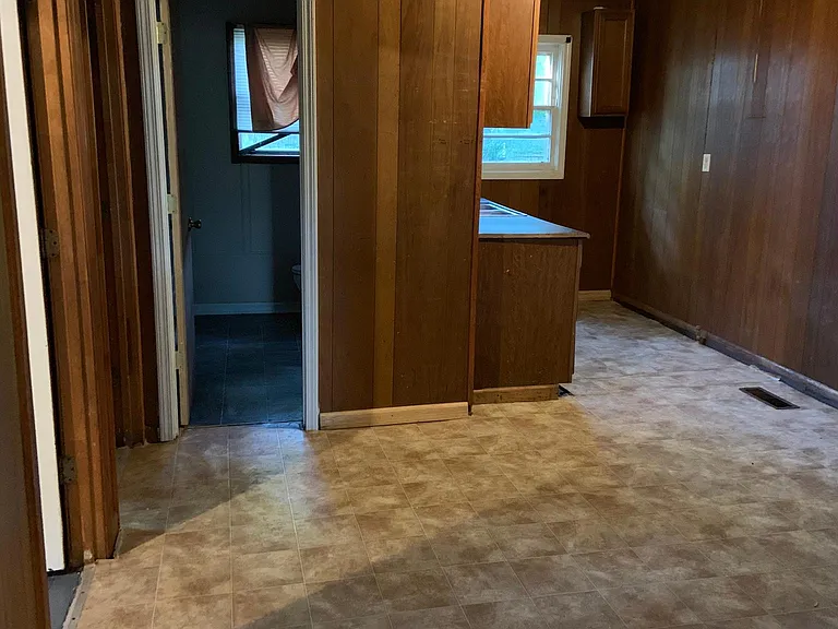 515 Lawrence St — Photo 6