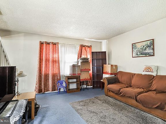 2nd image of 4919 Sheriff Rd NE