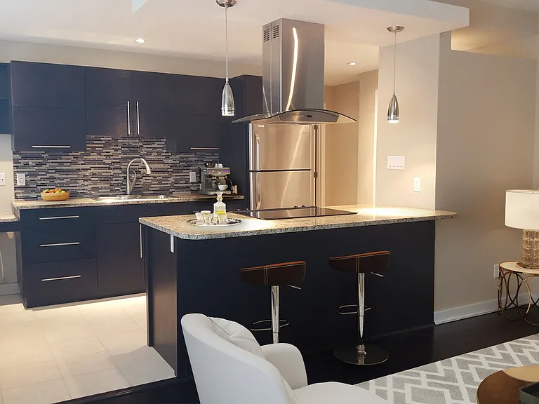 100 Cauchon St #7 — Photo 3