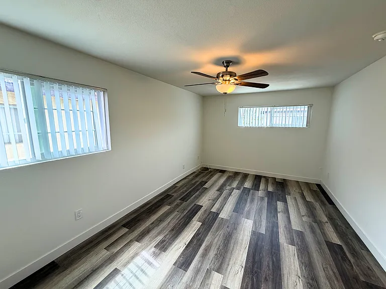 985 Valencia St #3 — Photo 6
