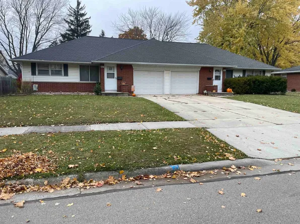 817 Voelker St, De Pere, WI 54115