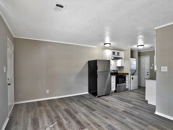 5th image of 2530 & 2532 Joe Jerkins Blvd #2B-1BA-780SQFT