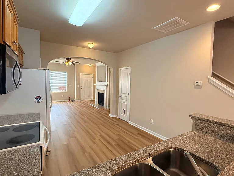 12668 Persimmon Tree Dr — Photo 5