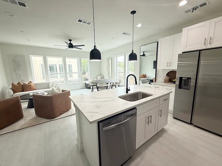 7207 Mohawk Dr #204 — Photo 4