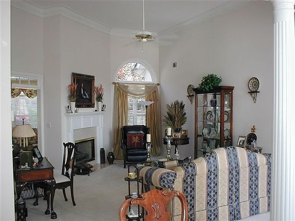 3rd image of 112 Eagles Club Dr