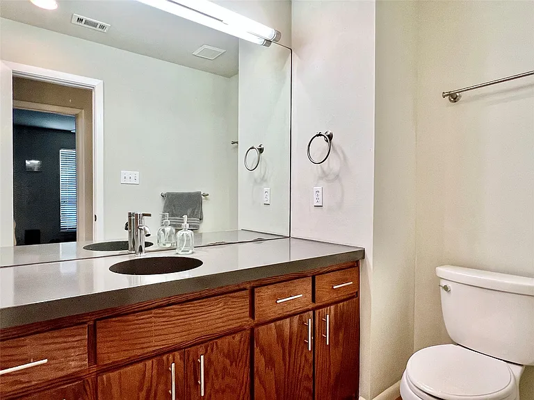 3421 Dartmoor Dr — Photo 17