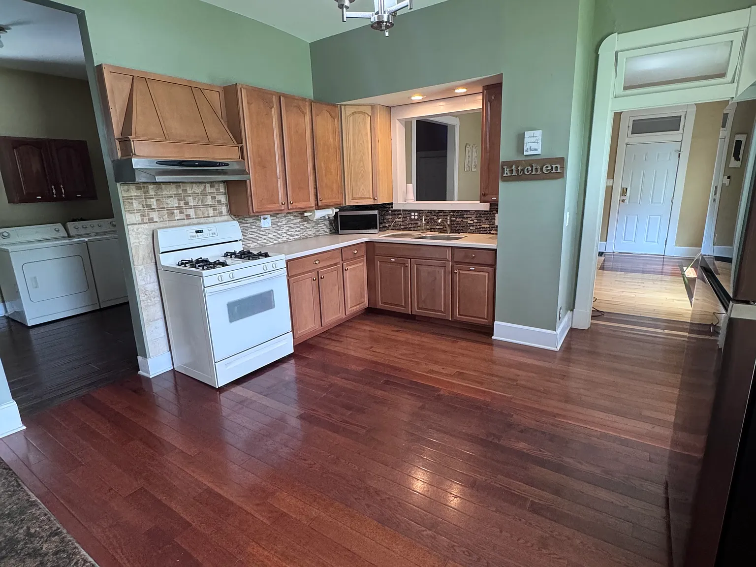 2 bed, 1400 sqft, $1,250 — Photo 4