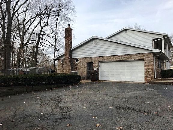 2nd image of 782 W Candlewick Cir