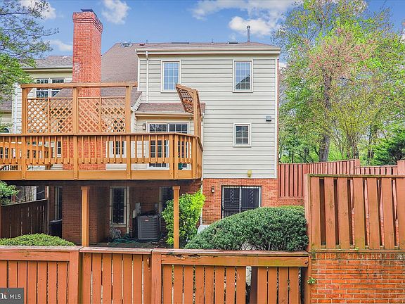 4th image of 7428 Crestberry Ln
