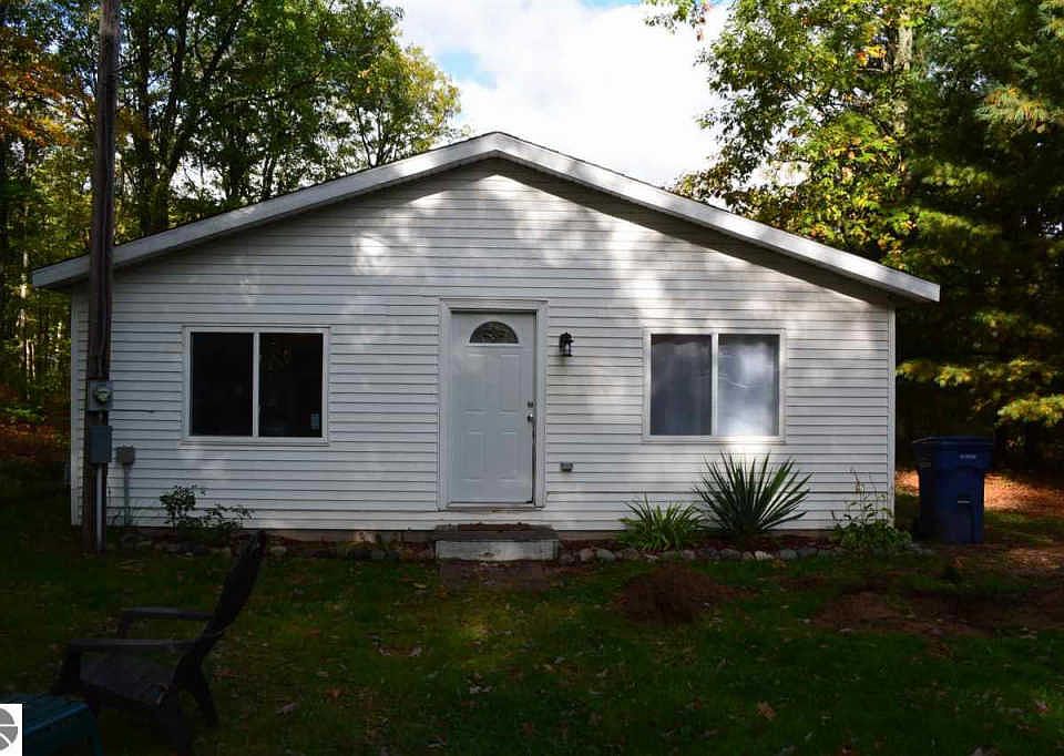1st image of 6982 Pauline St