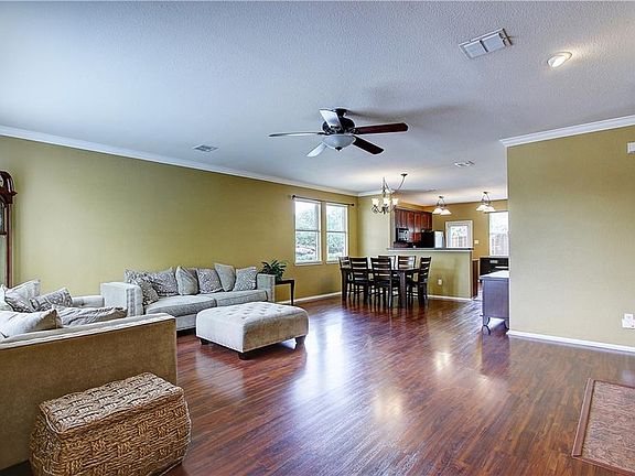 5th image of 2801 Cabot Ln