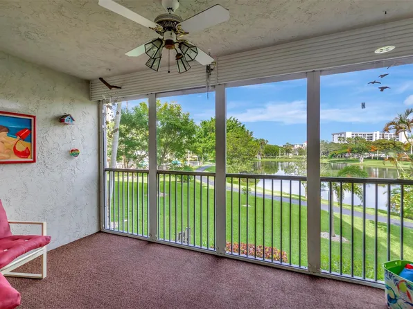2112 S Cypress Bend Drive #208, Pompano Beach, FL 33069