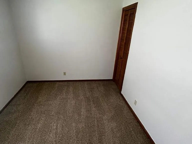 1230 S Jackson St — Photo 11