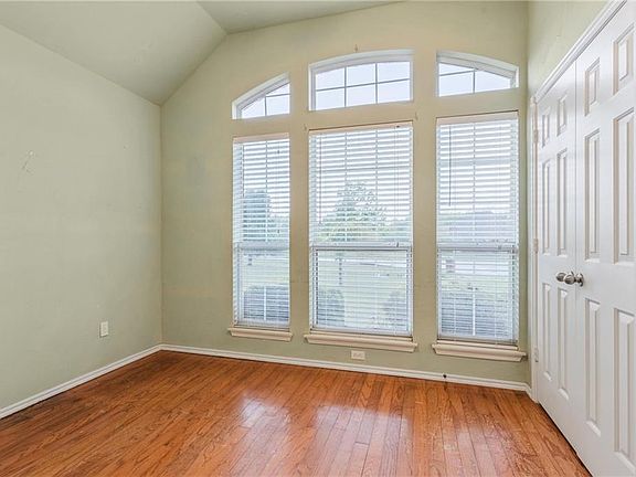 4th image of 8520 Rockcliff Way
