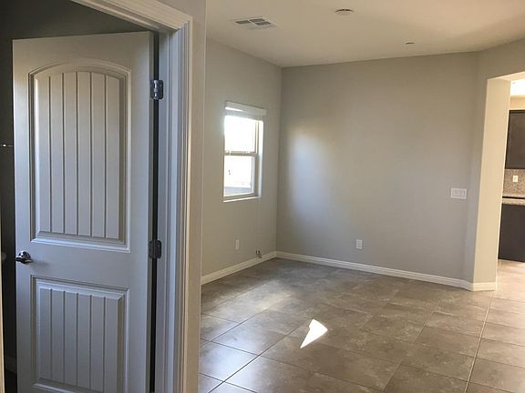 5th image of 1035 Aubrey Springs Ave