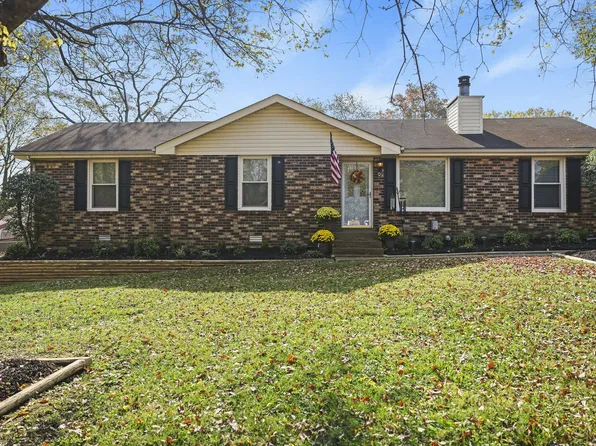 102 Holly Ct, Hendersonville, TN 37075
